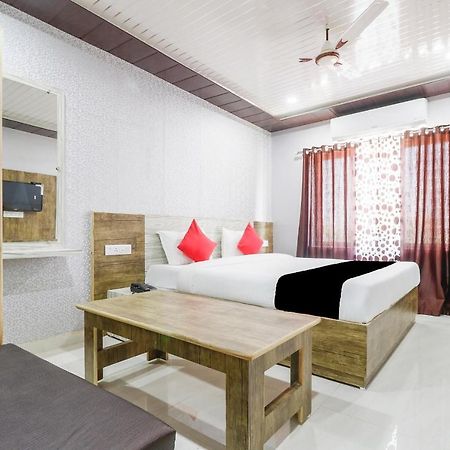 Capital O 63158 Hotel Om Sai Ram Chhatarpur Eksteriør bilde