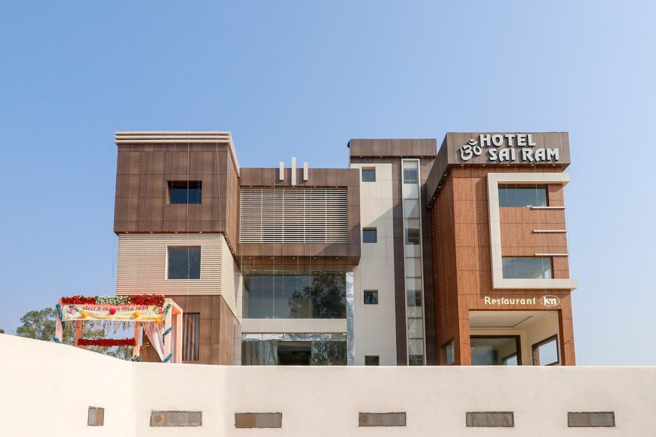 Capital O 63158 Hotel Om Sai Ram Chhatarpur Eksteriør bilde