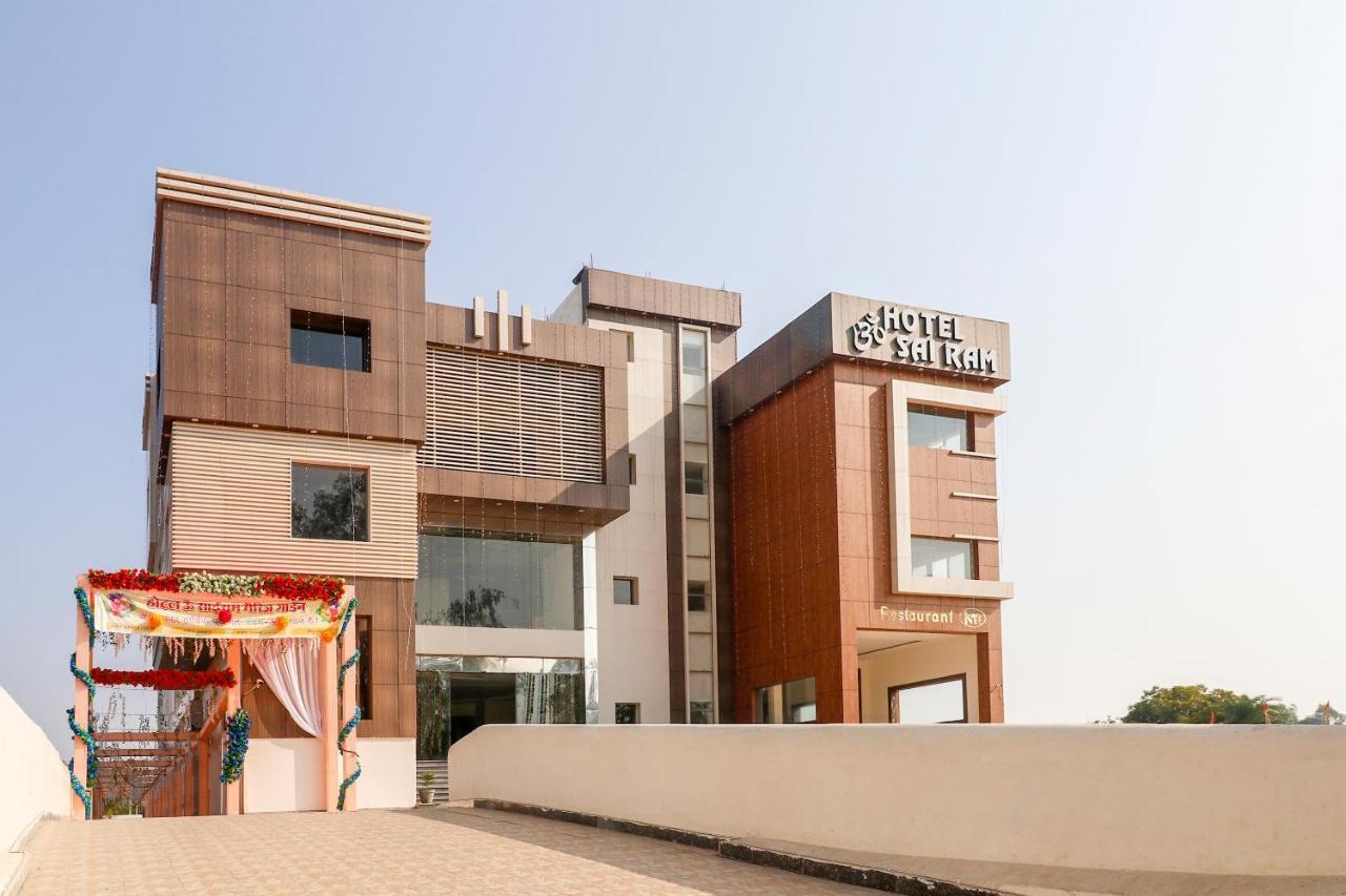Capital O 63158 Hotel Om Sai Ram Chhatarpur Eksteriør bilde